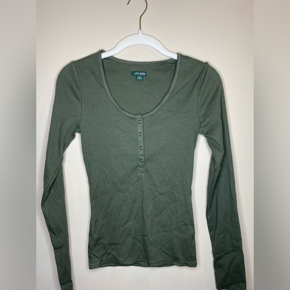 womens ribbed green long sleeve!